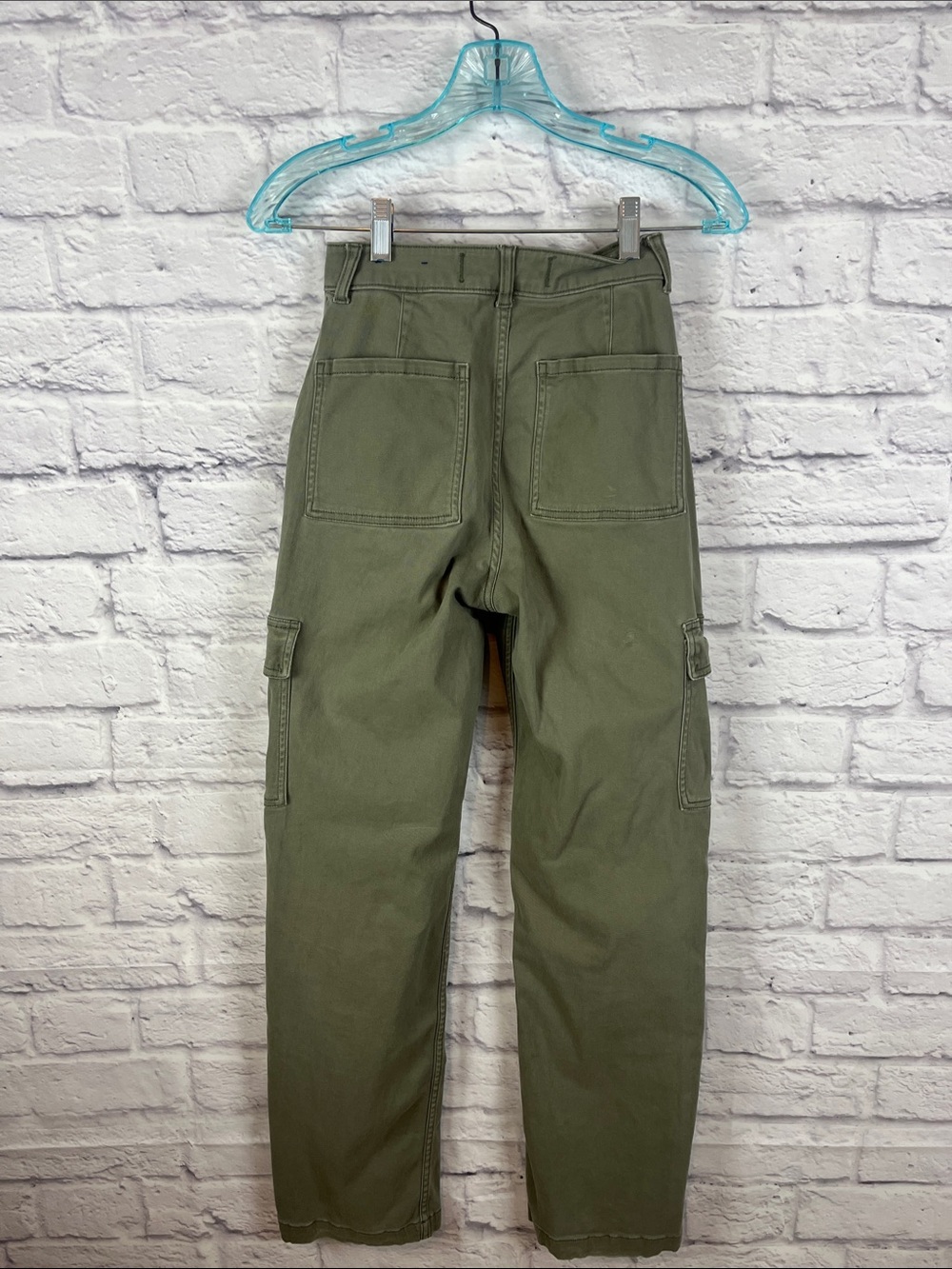Hollister Ultra High Rise Dad cargo style casual green pants 23R** read - Picture 5 of 8